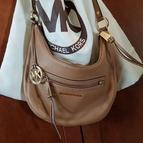 Michael Kors crossbody bag - Picture 1 of 6